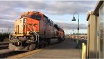 BNSF 7837 leads manifest